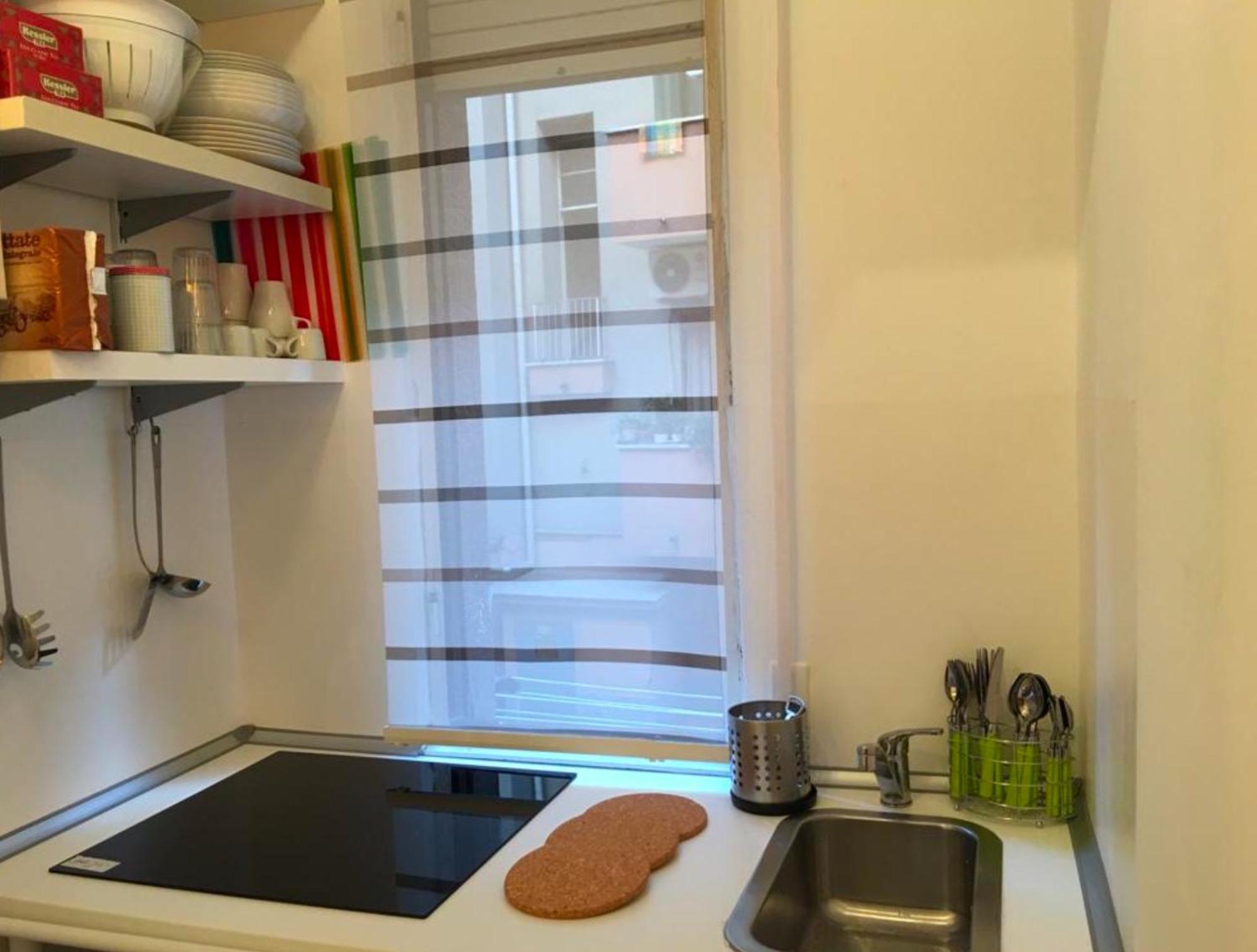 Appartamento Comfortable In Close To The Metro Milano